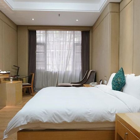 Paco Hotel Ouzhuang Metro Guangzhou-Free Shuttle To Canton Fair מראה חיצוני תמונה
